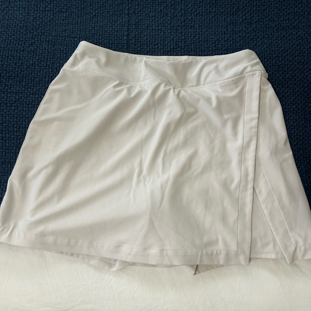 Outdoor Voices Court Skort- white